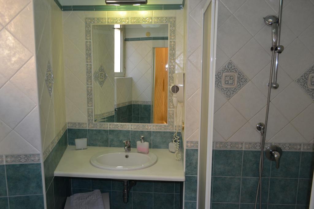Toledo Bed & Breakfast Наполи Екстериор снимка