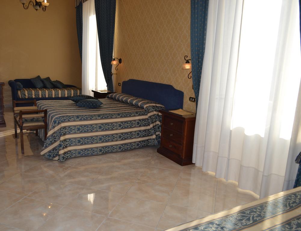 Toledo Bed & Breakfast Наполи Екстериор снимка
