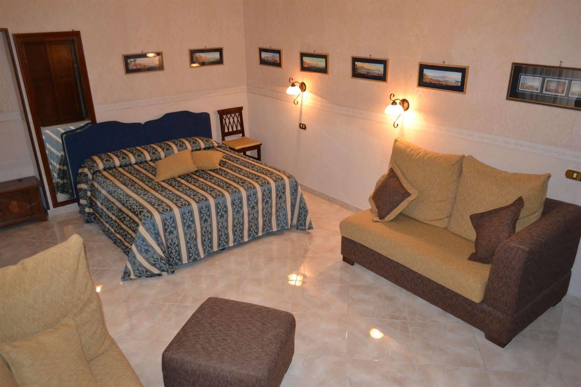 Toledo Bed & Breakfast Наполи Екстериор снимка